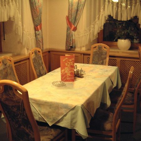 Maurer Gasthof-Vinothek Gleisdorf Eksteriør billede
